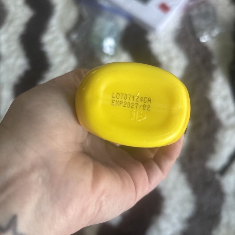 Neutrogena Beach Defense Sunscreen Lotion SPF 50 - Exp 02/26 - 6.7fl.oz / 198ml - Picture 3 of 3
